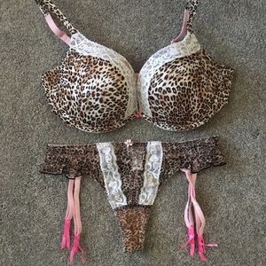 Victoria’s Secret set
